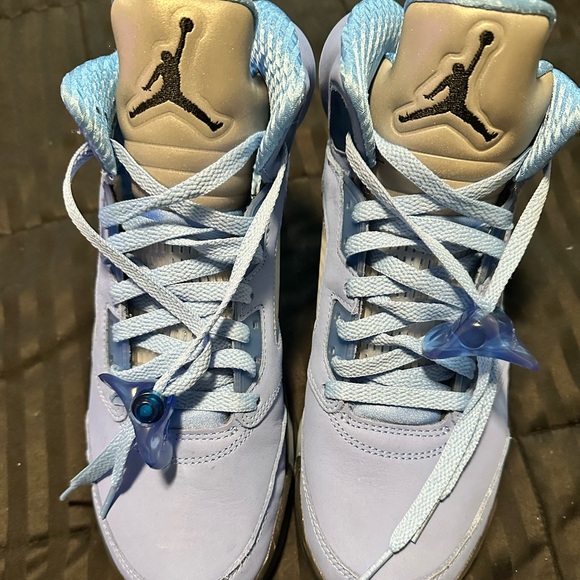 UNC University Blue Retro Jordan 5s - Picture 4 of 6